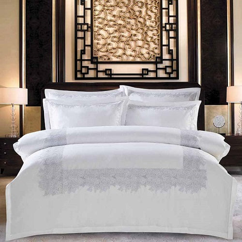 Four-Piece Cotton Bedding Set Elegance