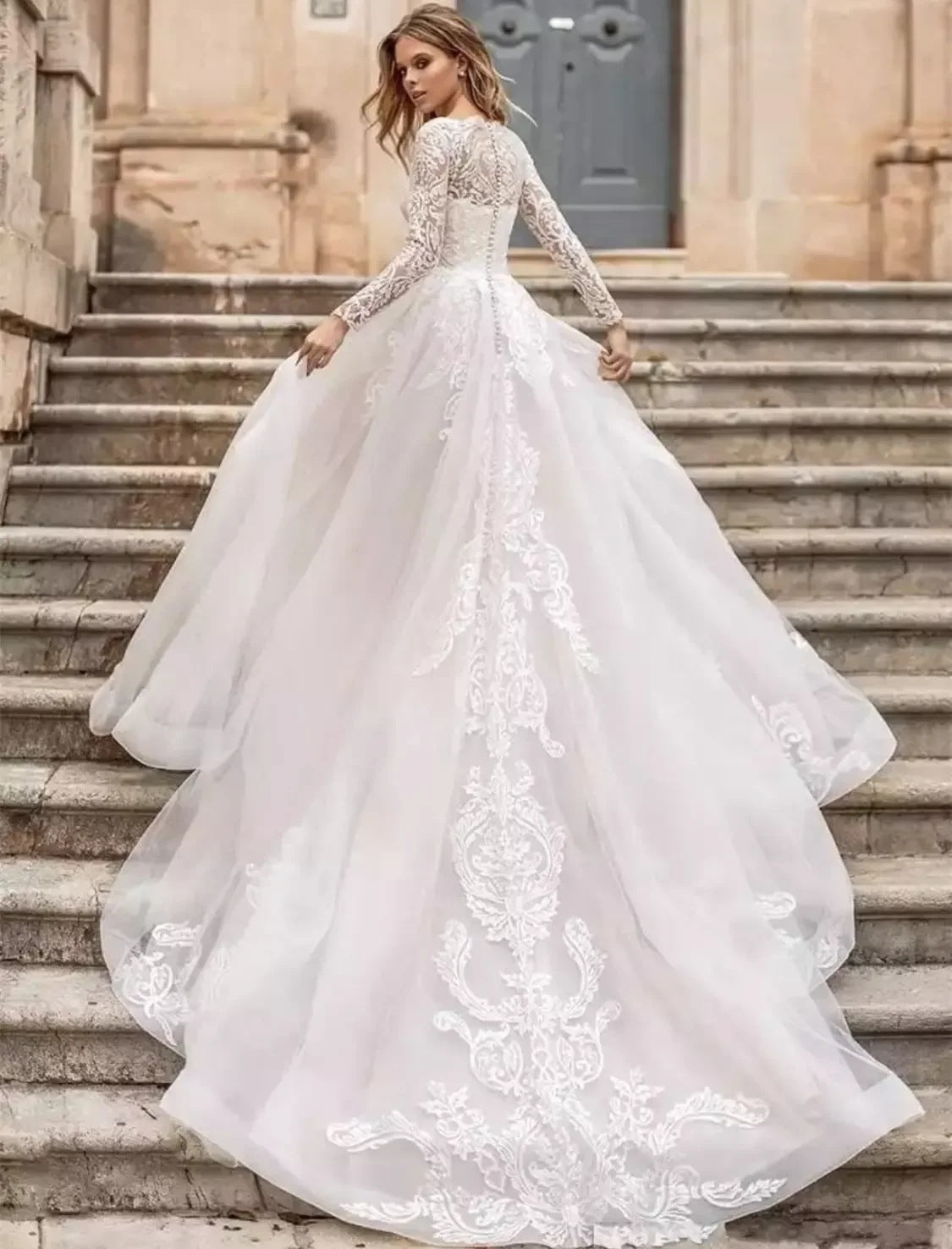 Exquisite long sleeve wedding dress-elegance style