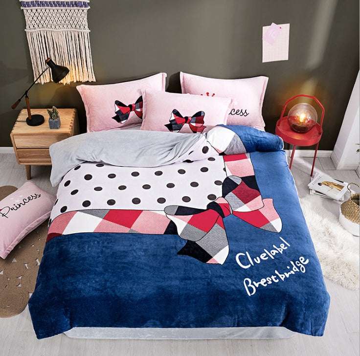 Flannel Warm Bedding Set of Four – Luxurious French Velvet Print Comfort