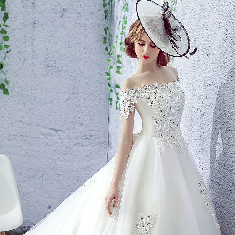 Wedding Dress with One Shoulder Strap and Trailing French Veil – Hepburn Style for the Modern Bride